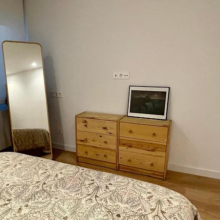 Piso De 2 Habitaciones En Centro, Zona Muy Tranquila Con Playa A 2 Min Andando Gijón Exterior foto