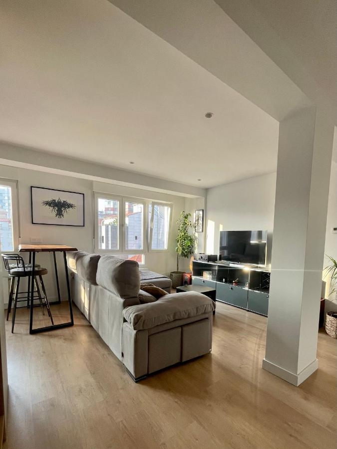 Piso De 2 Habitaciones En Centro, Zona Muy Tranquila Con Playa A 2 Min Andando Gijón Exterior foto