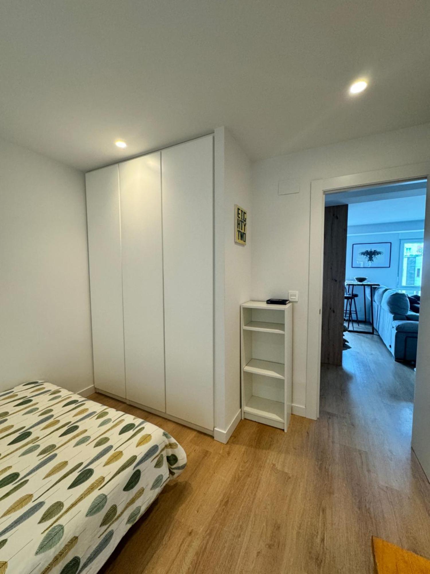 Piso De 2 Habitaciones En Centro, Zona Muy Tranquila Con Playa A 2 Min Andando Gijón Exterior foto