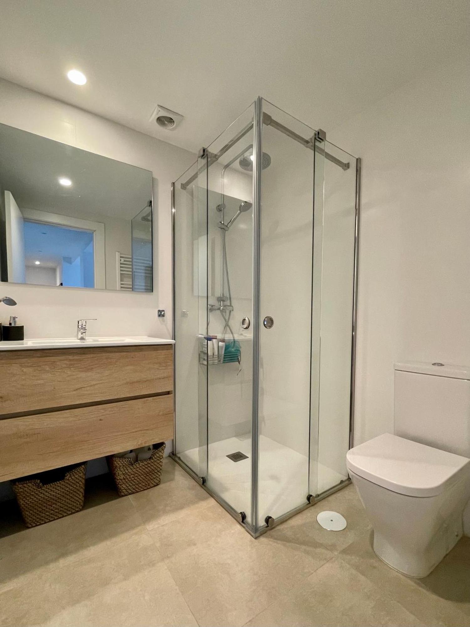 Piso De 2 Habitaciones En Centro, Zona Muy Tranquila Con Playa A 2 Min Andando Gijón Exterior foto